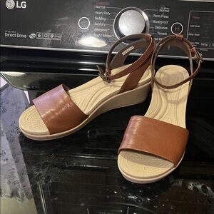 CROCS Women's Tan Sandals